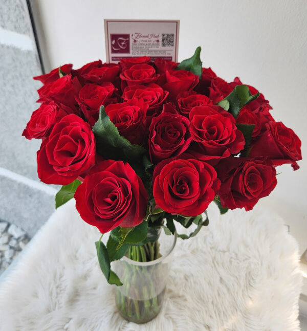 Allure Bouquet - Bouquet of red roses - Image 4