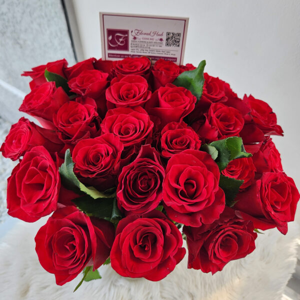 Allure Bouquet - Bouquet of red roses - Image 7