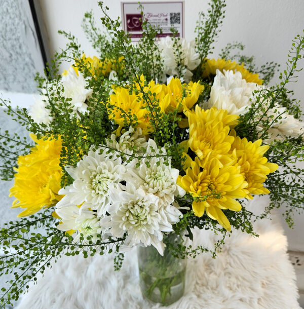 Chrysant Delight - Mixture of bright and vibrant chrysanthemums with lepidium or million stars - Image 11