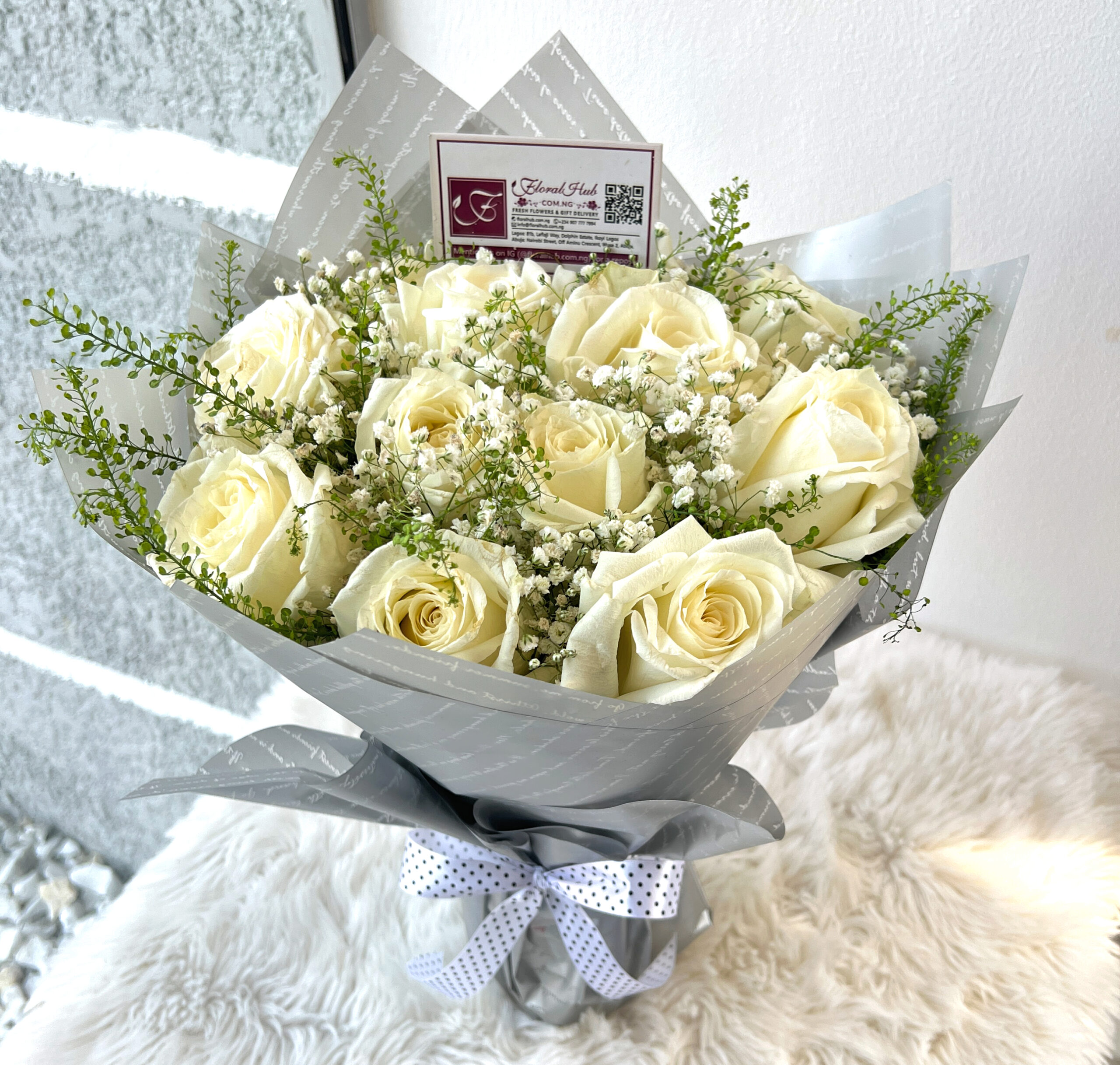 Purity Bouquet -  Bouquet of white roses with Million Stars