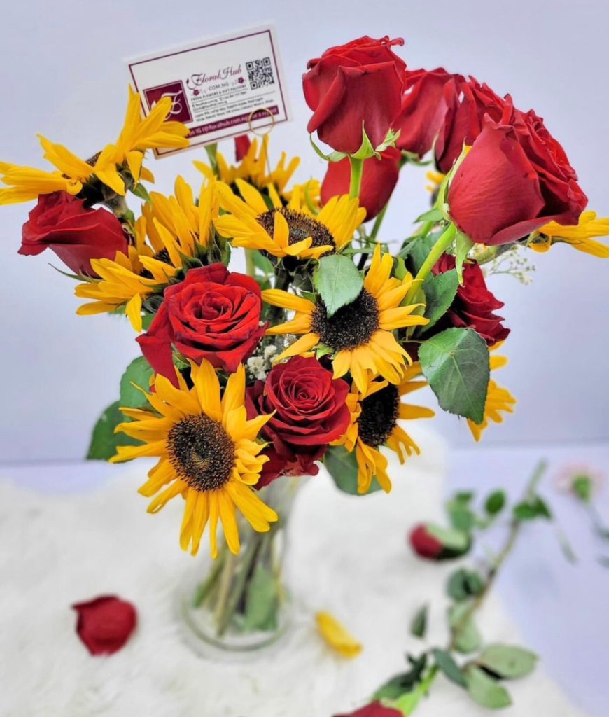 ROSES AND SUNFLOWERS FOR FLORALHUB