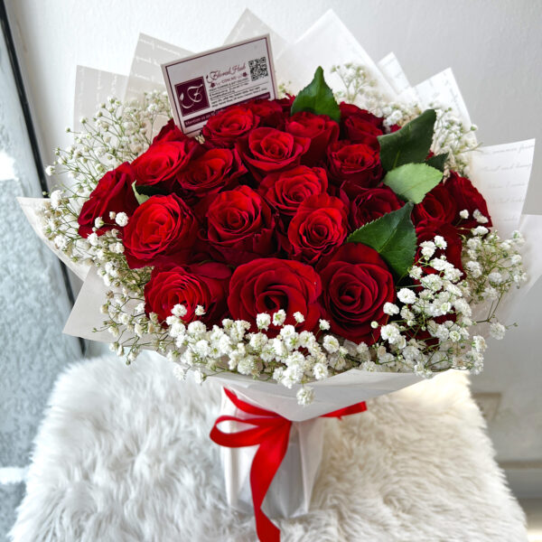 VIP Arabiati Bouquet –Bouquet of Red roses with million stars or lepidium - Image 7