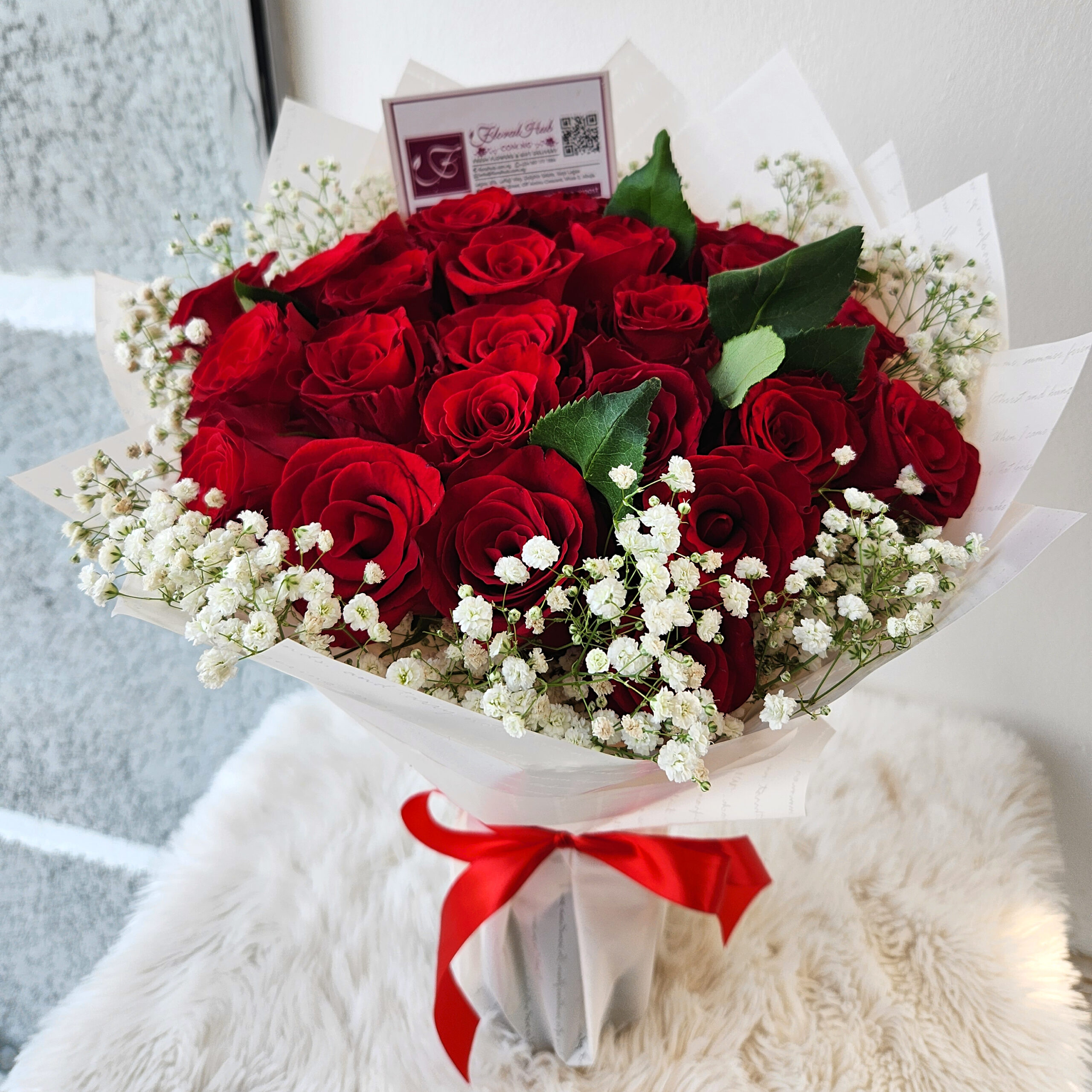 Arabiati Bouquet - Bouquet of Red roses and million stars or lepidium
