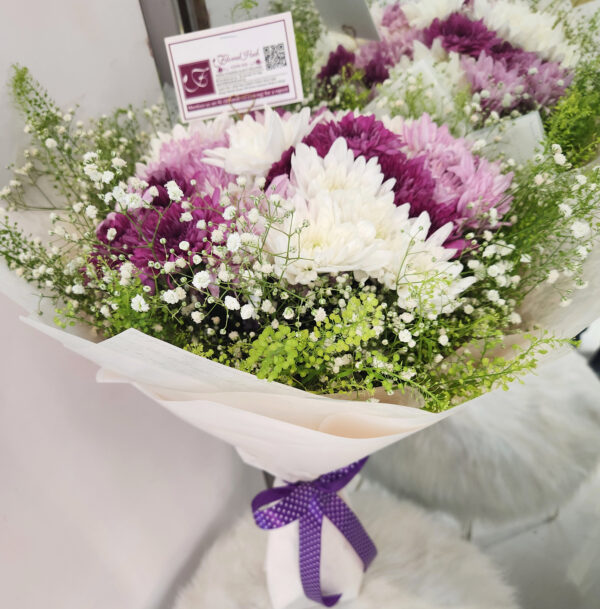 Chrysant Delight - Mixture of bright and vibrant chrysanthemums with lepidium or million stars - Image 22