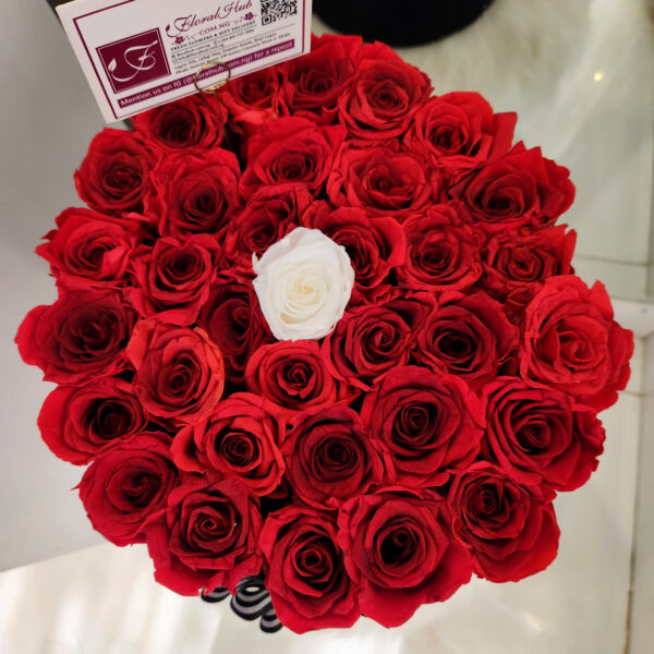 Forever Numero Uno Box Arrangement- Box of Luxury red roses and one contrasting color - Image 6