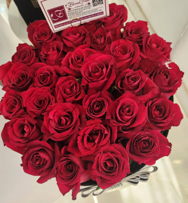 Verona Box Arrangement- Box of red roses - Image 2
