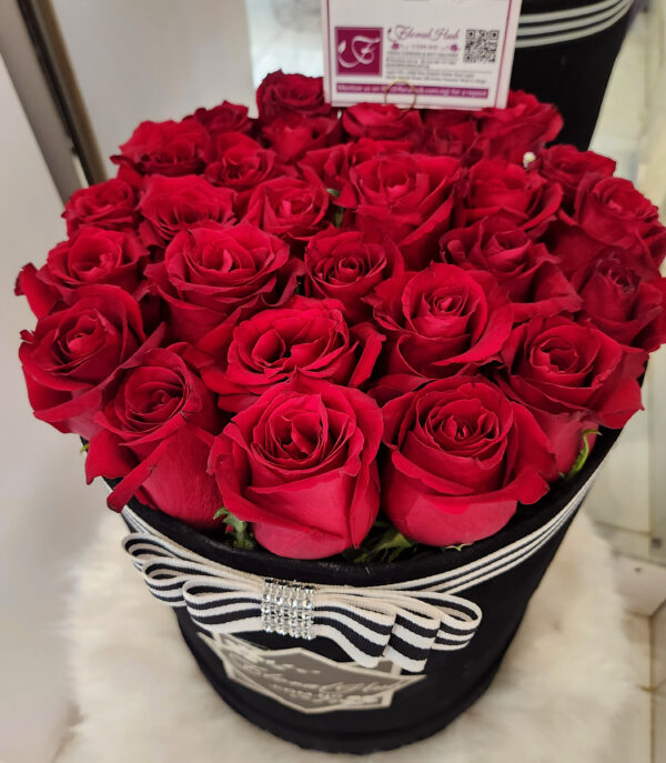 Verona Box Arrangement- Box of red roses - Image 7