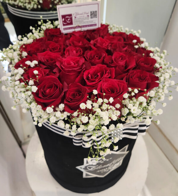 Bologna Box Arrangement -Box of red roses and million stars - Image 6