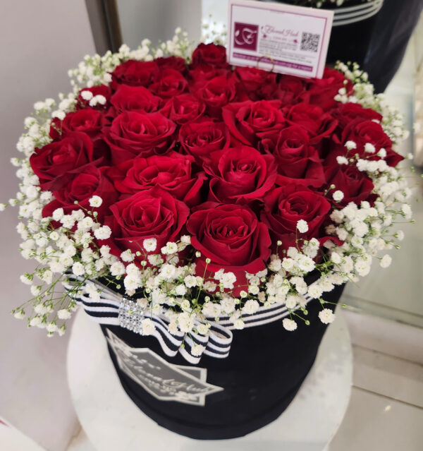 Bologna Box Arrangement -Box of red roses and million stars - Image 2