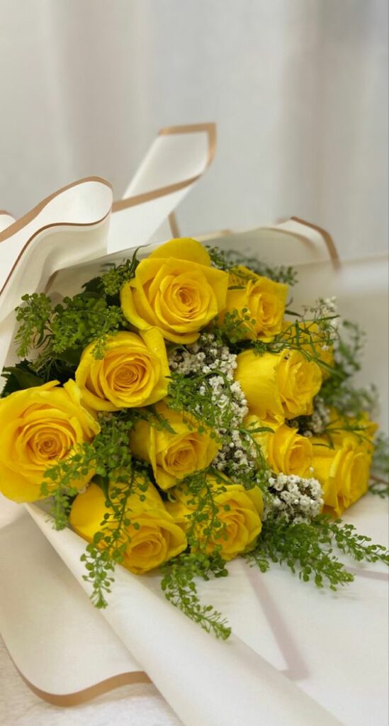 yellow roses aesthetics